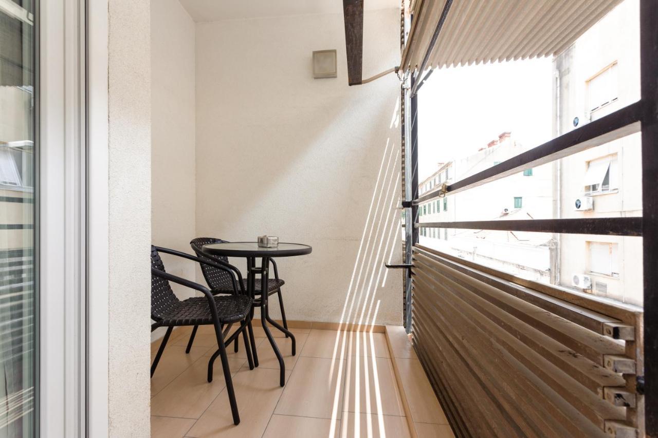 Guest House Teatrin Split Exterior foto