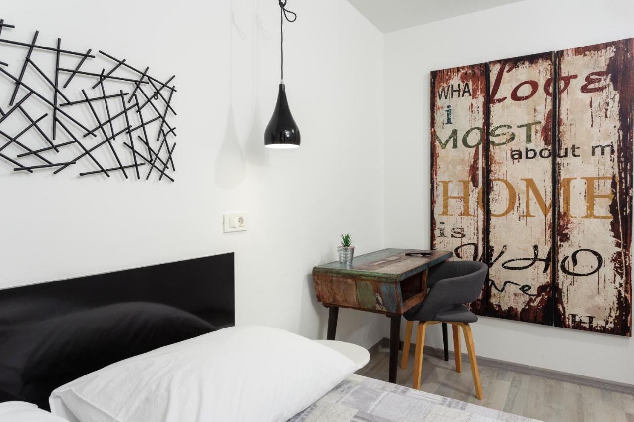 Guest House Teatrin Split Exterior foto